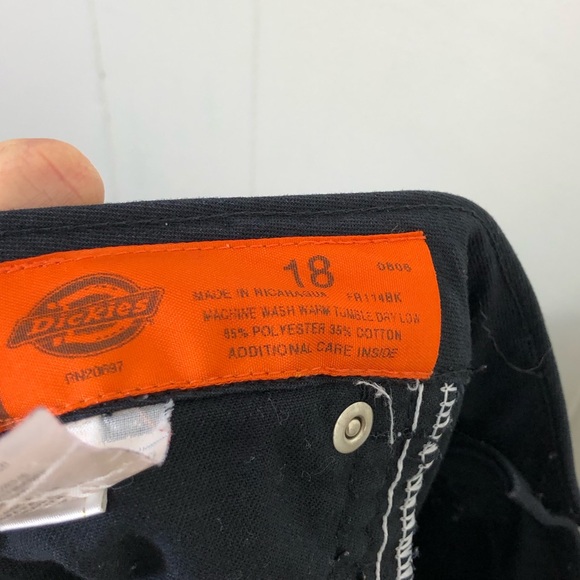 Dickies Women’s 8” Cargo Shorts Sz 18 - Picture 9 of 9